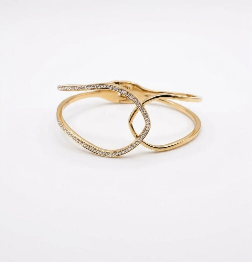 Bracelet doré effet entrelacé