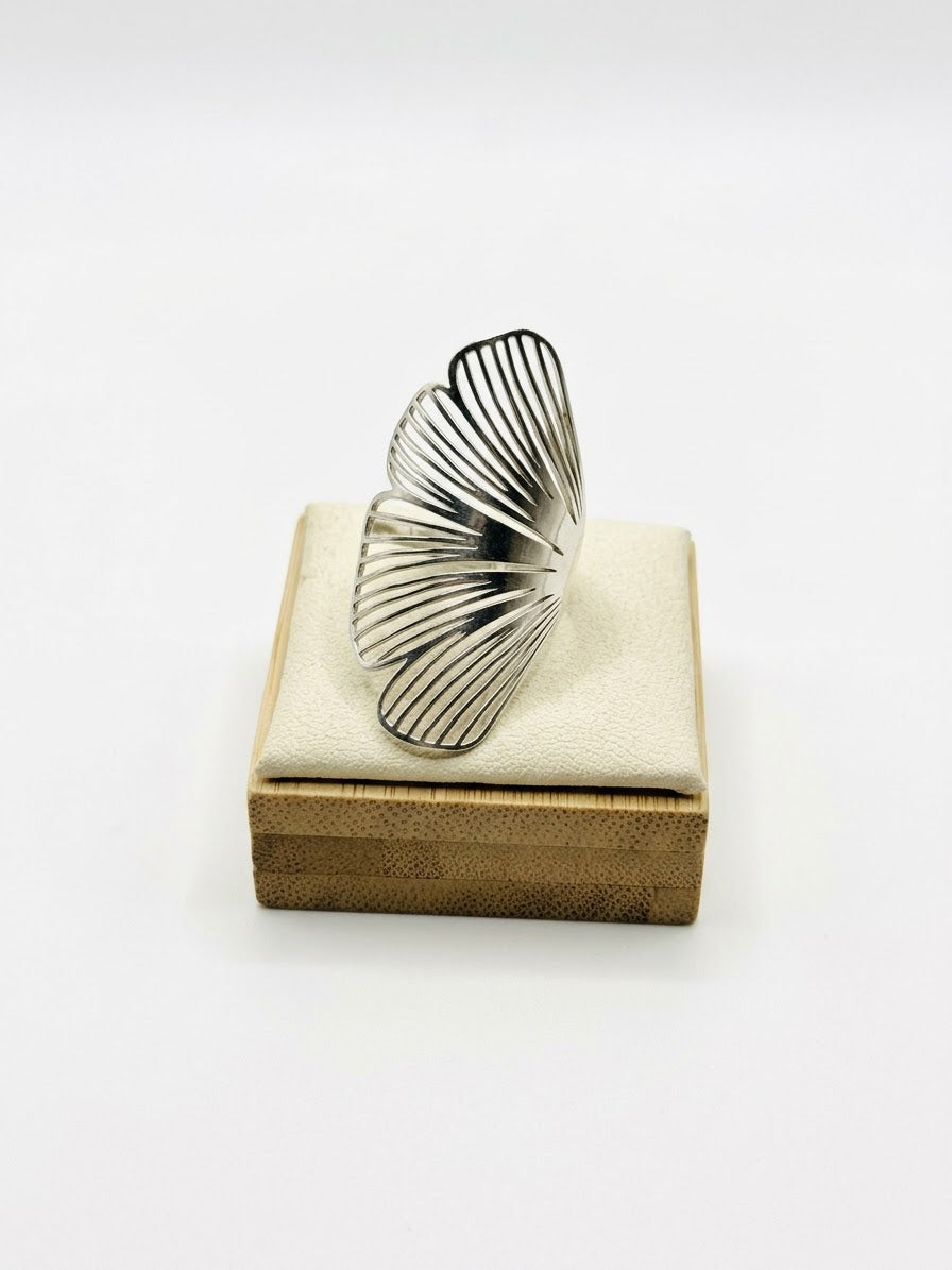 Bague Argentée à Motif de Feuilles